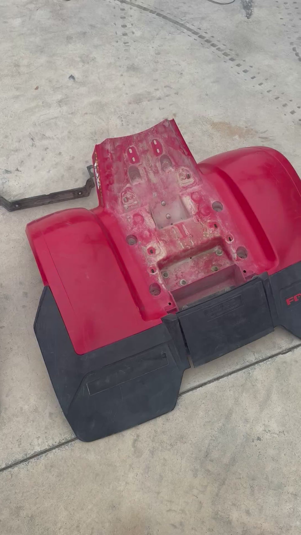 1986 Honda Fourtrax 125cc Front Rear Plastics Red TRX125